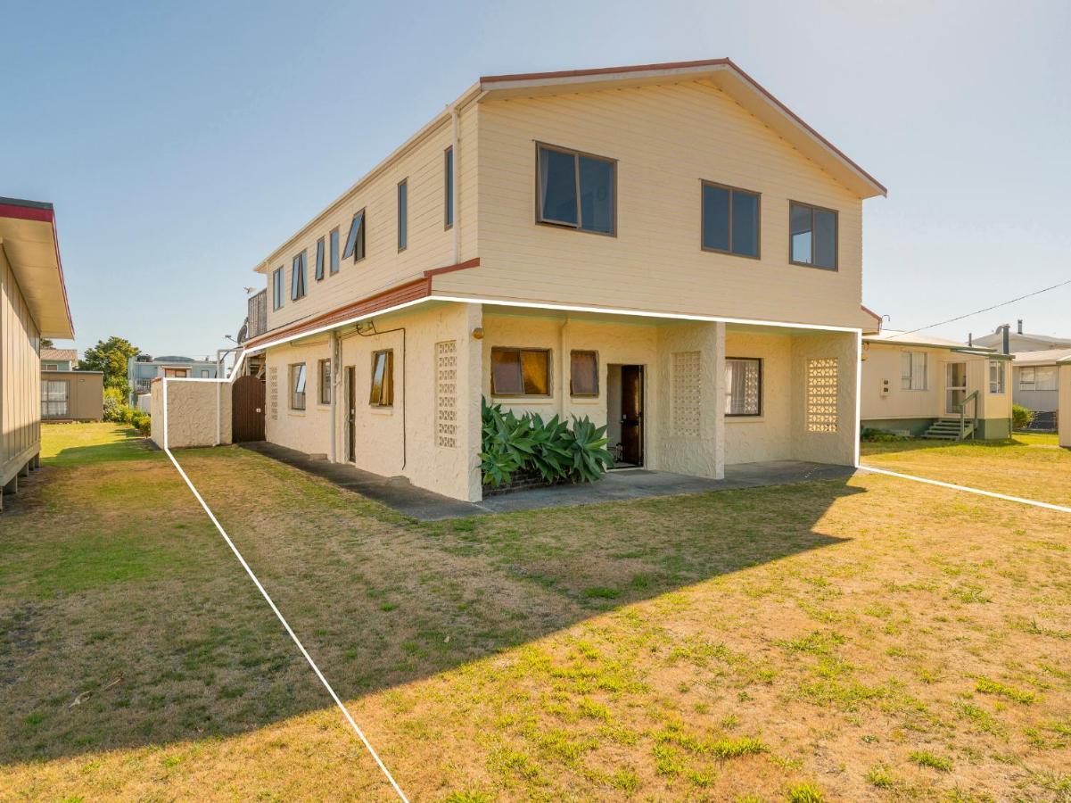 Cosy At Cooks - Cooks Beach Downstairs Unit Exterior foto