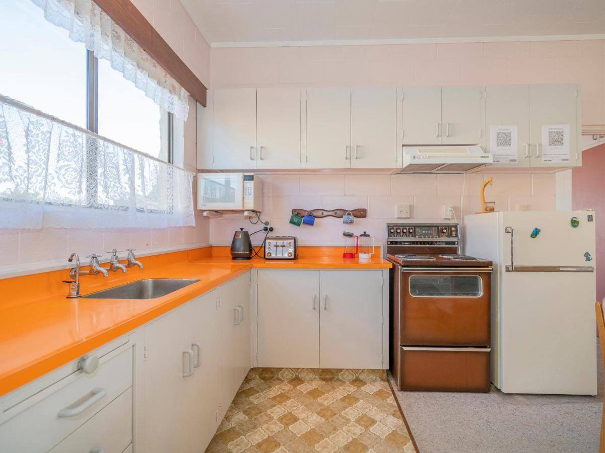 Cosy At Cooks - Cooks Beach Downstairs Unit Exterior foto