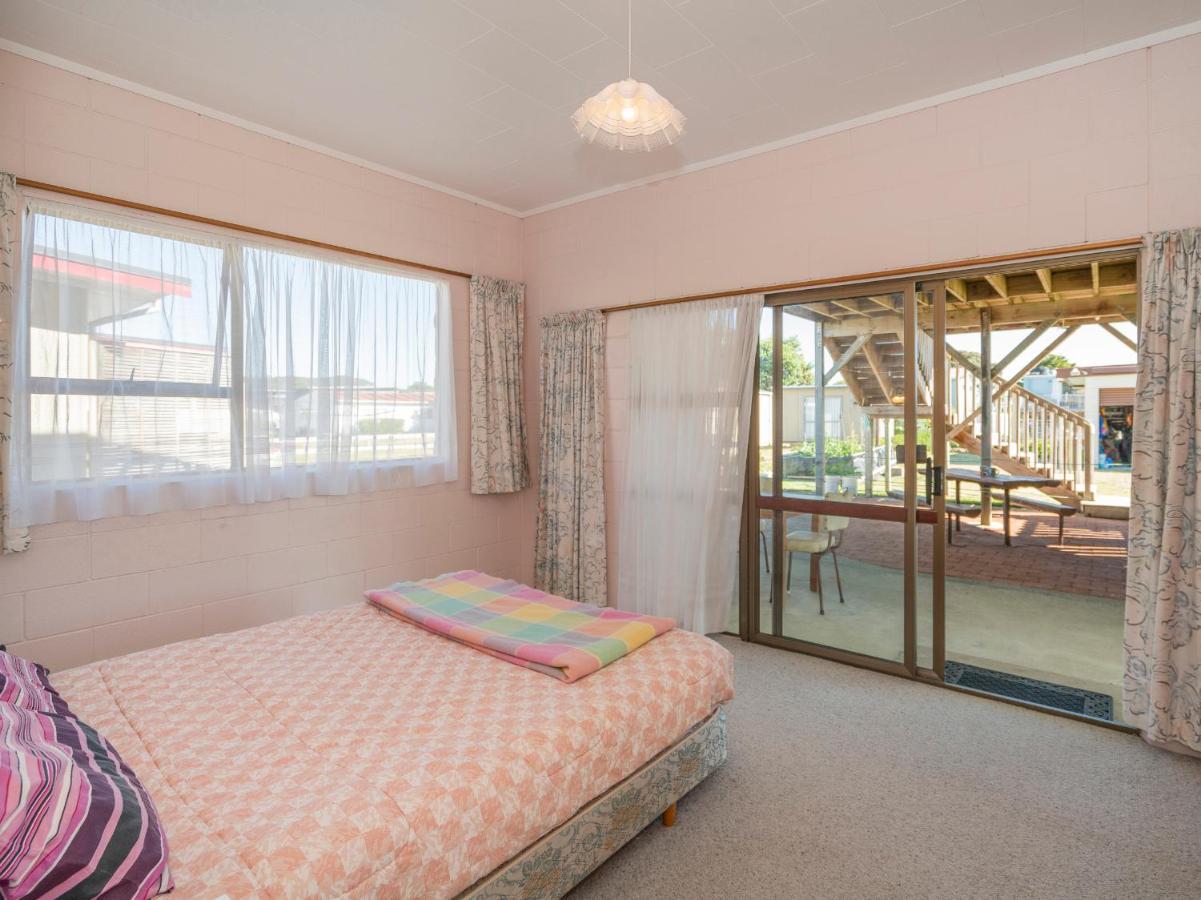 Cosy At Cooks - Cooks Beach Downstairs Unit Exterior foto