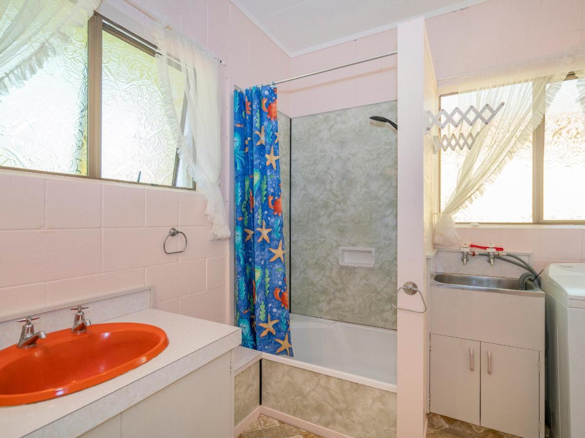 Cosy At Cooks - Cooks Beach Downstairs Unit Exterior foto