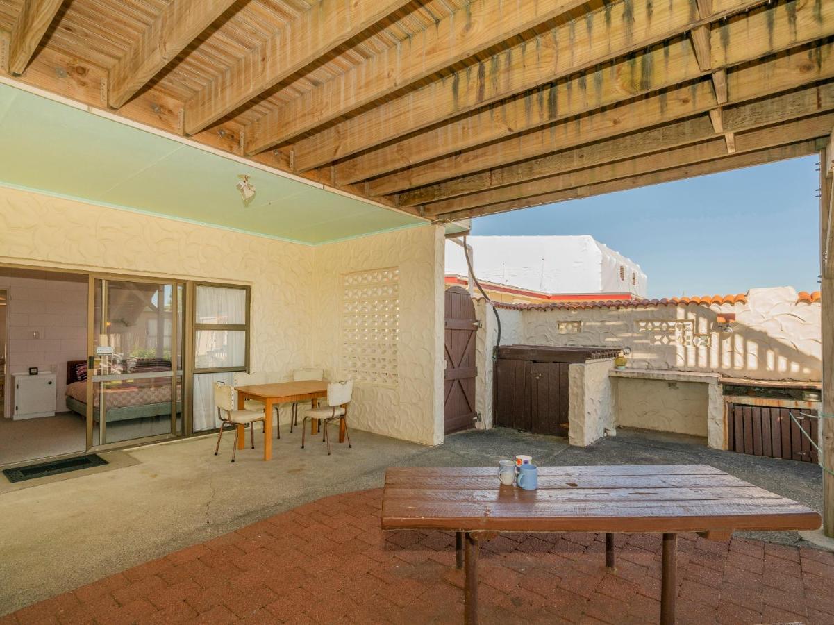 Cosy At Cooks - Cooks Beach Downstairs Unit Exterior foto